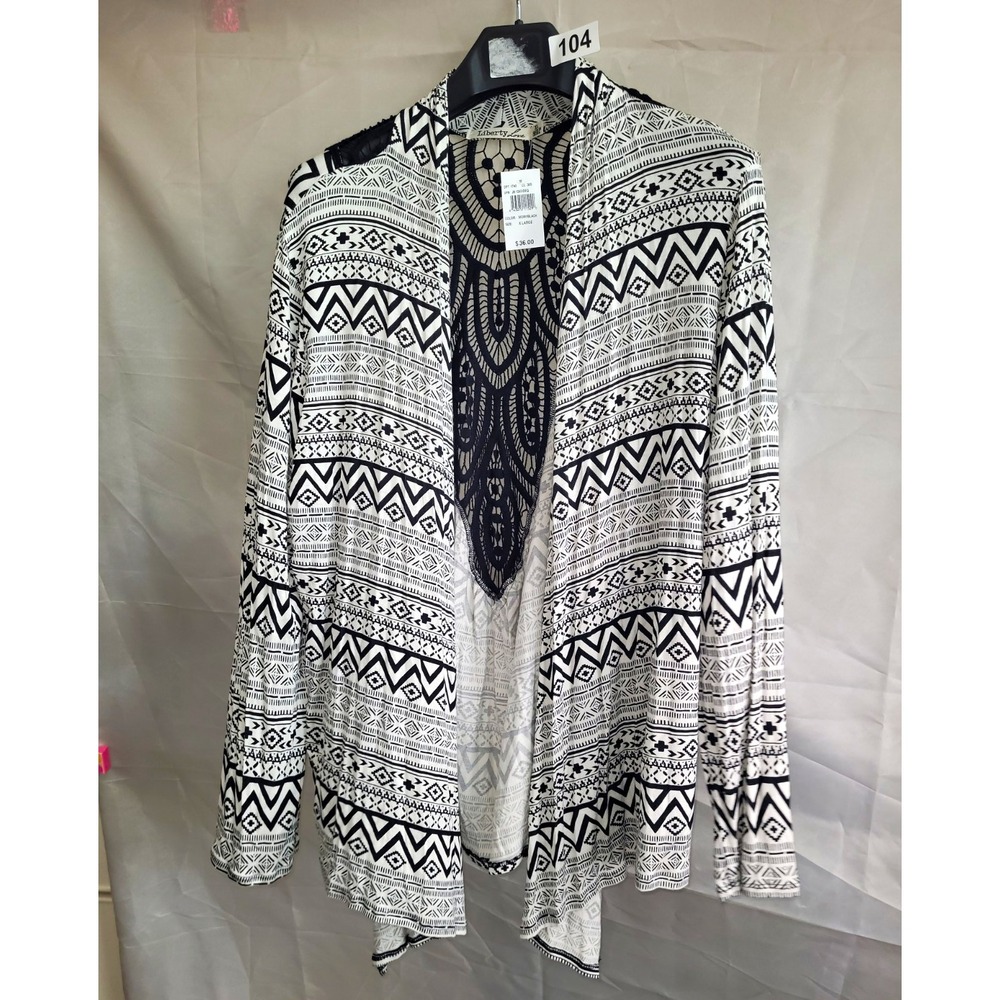 Liberty Love Womens XL Ivory/Black Geometric Aztec Knit Open Front Cardigan